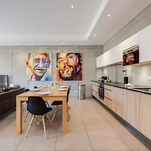 le-kube-annecy-centre-appartements-de-luxe.hotels-rhonealpes.com/